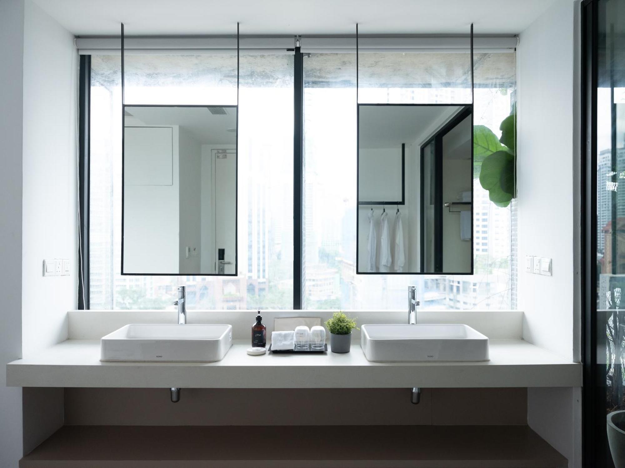 Hotel Lloyd's 4*